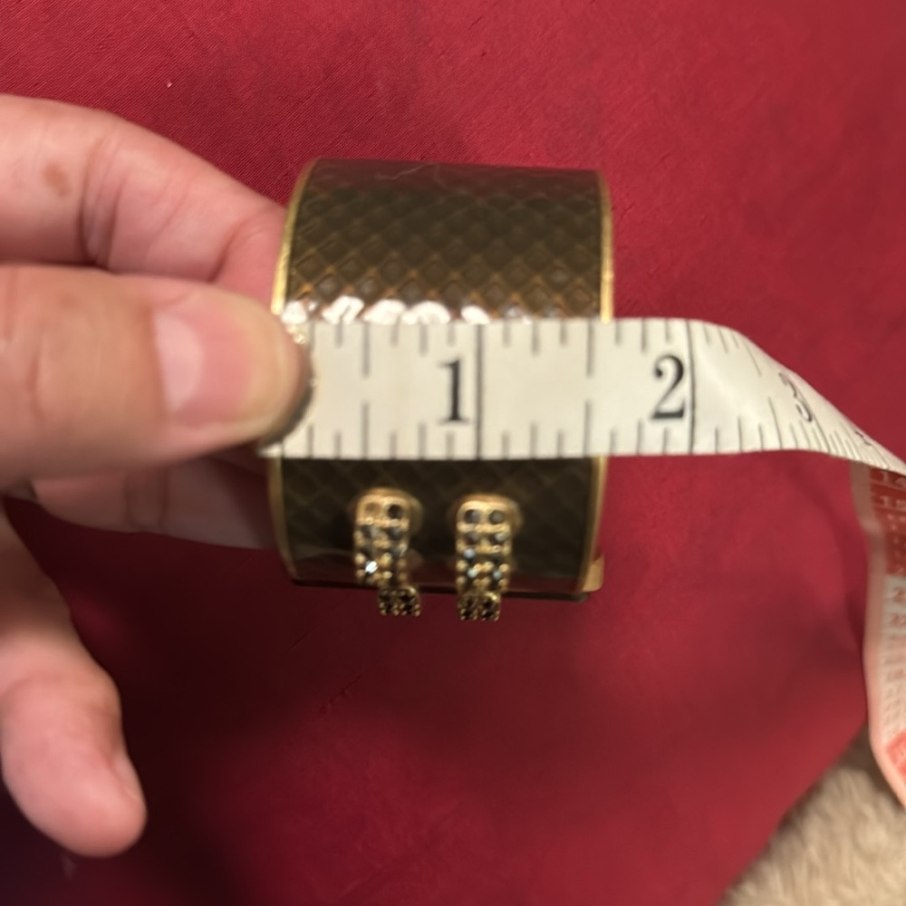 Lia Sophia Gold and Olive Bracelet - Picture 4 of 4